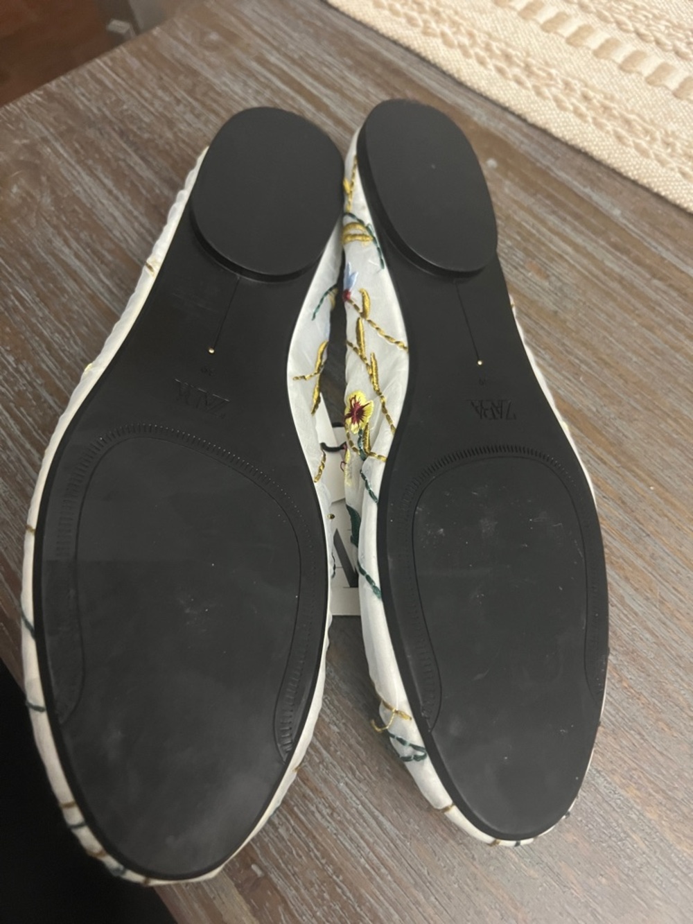 Zara Cream Ballet Flats with Multicolor Floral Embroidery - Picture 2 of 3